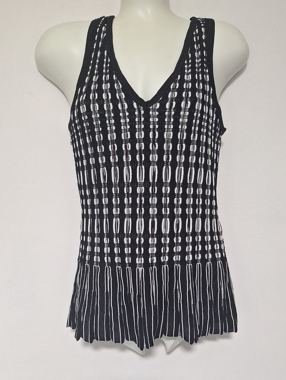 White House Black Market Black and White Textured Knit Tank Sweater